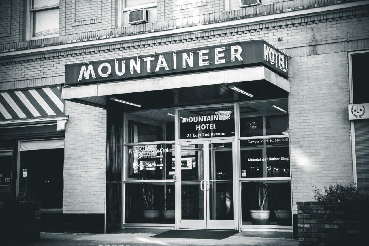 The Mountaineer Hotel Williamson Zewnętrze zdjęcie